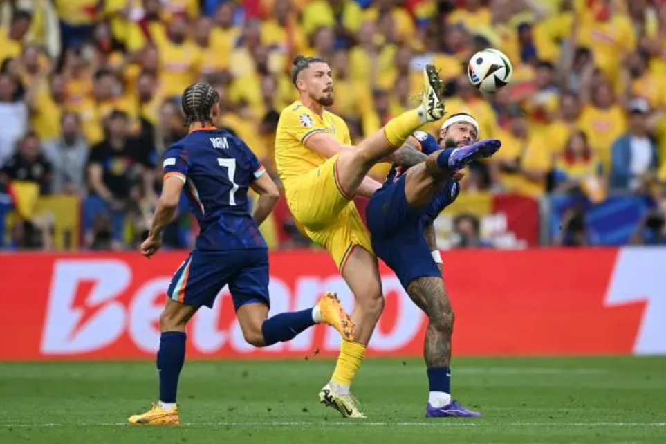 开云体育-悬念迭起！欧洲足球比赛火爆开战